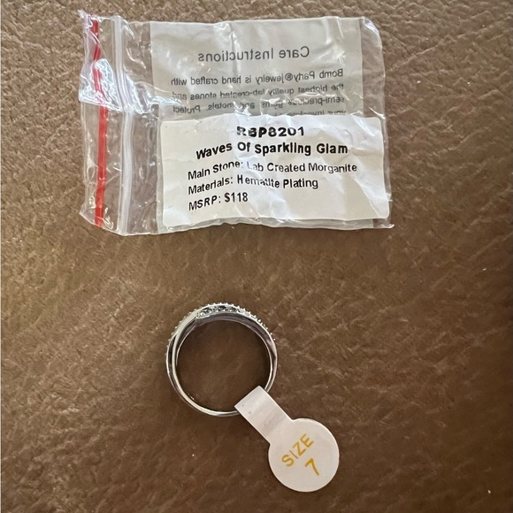 Bomb party ring - Picture 3 of 3